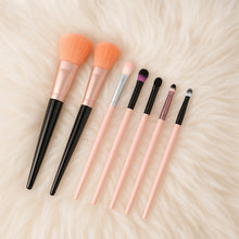 7 Pcs Professional Makeup Brush Set – Soft Bristles & Travel-Friendly Design